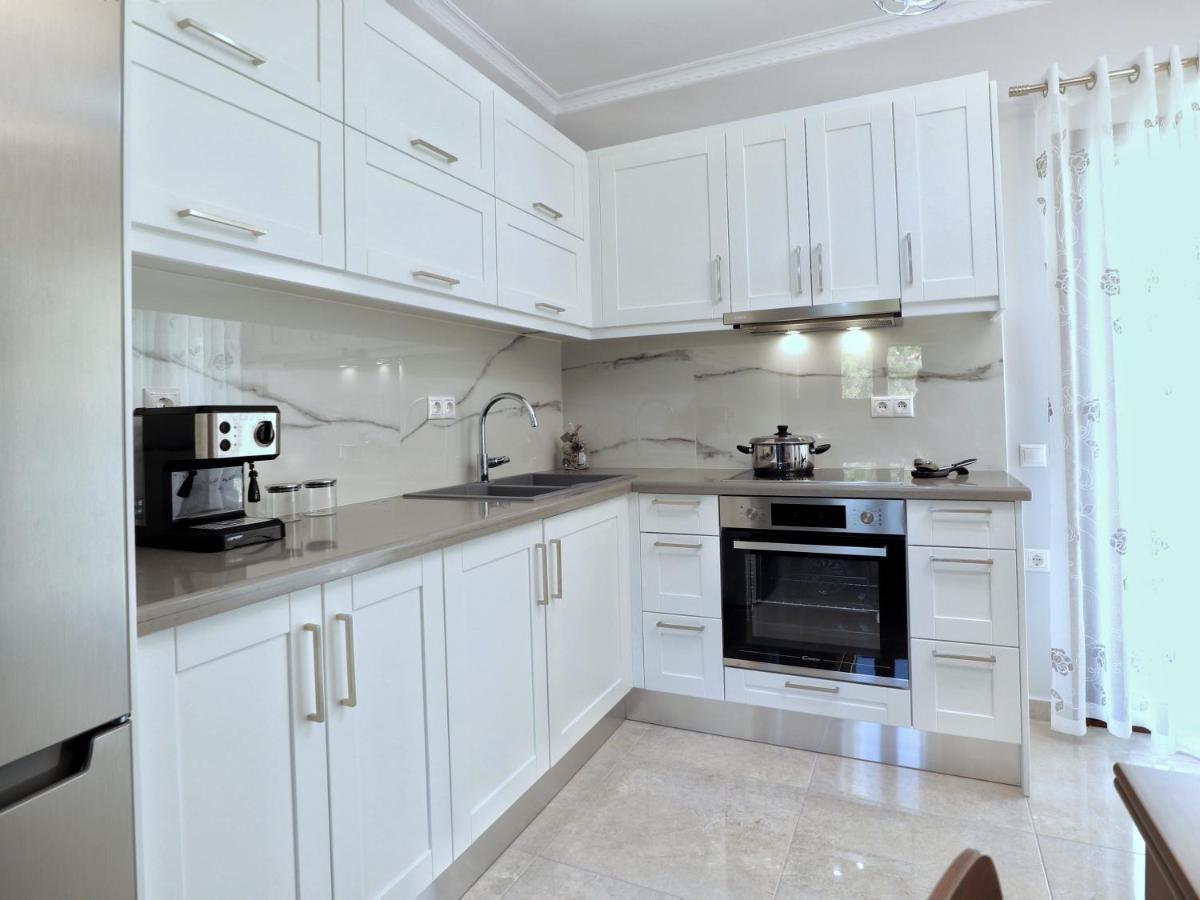 Apartment Frezia 1 *